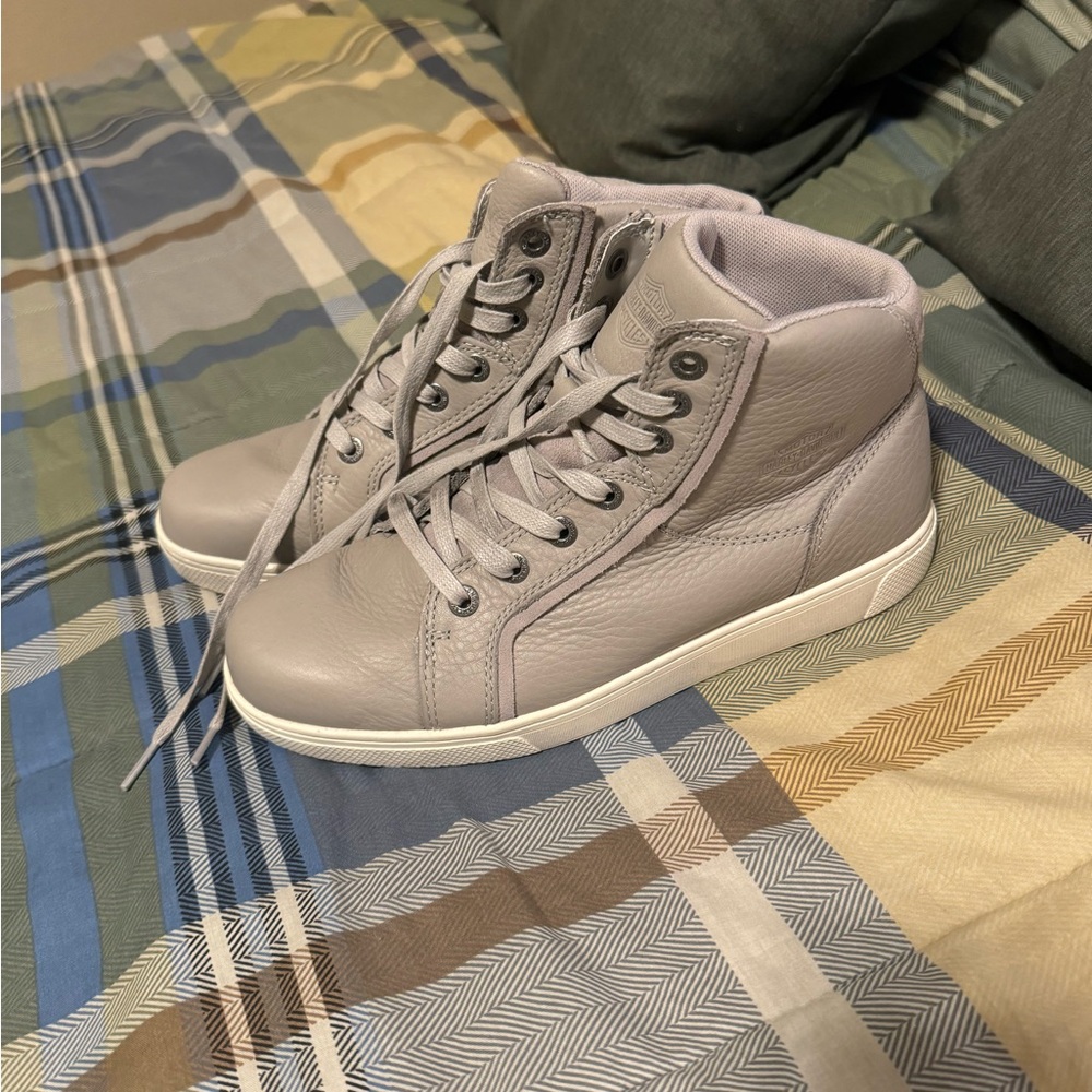 Men’s 9 1/2 Gray Harley Davidson Motorcycle Sneakers, Worn Twice